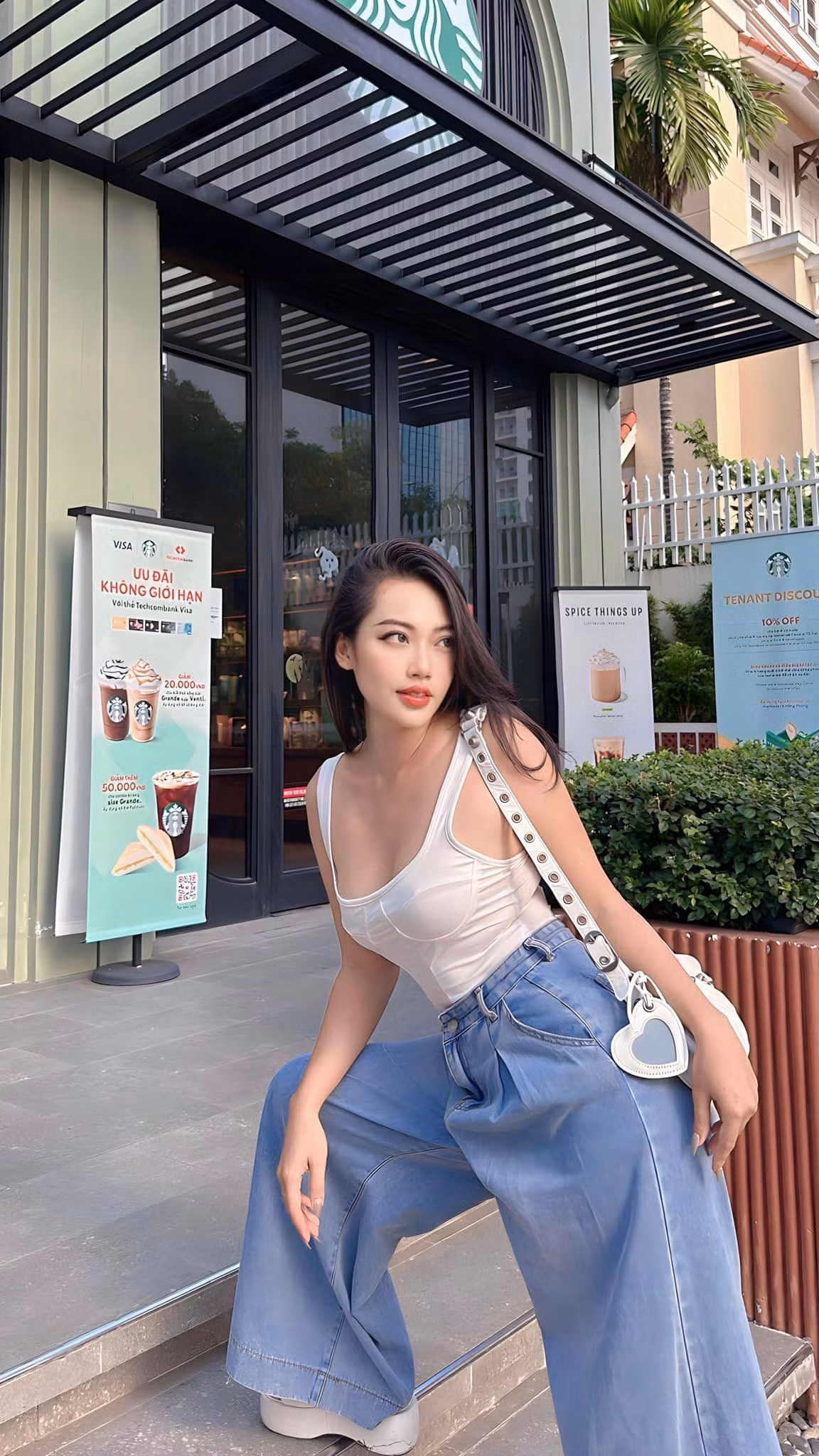 Hoàng Yến là người yêu cái đẹp nên đặc biệt chú trọng đến việc cải thiện ngoại hình.