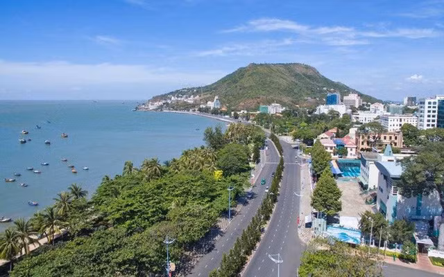 Vung Tau ban dau gia 18 khu “dat vang“: Ong lon nao “xuong tay“?