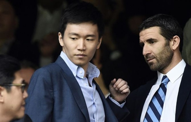 Trương Khang Dương hay còn gọi là Steven Zhang sinh năm 1991. Trước đây, anh chàng điển trai này học kinh tế tại Mỹ.