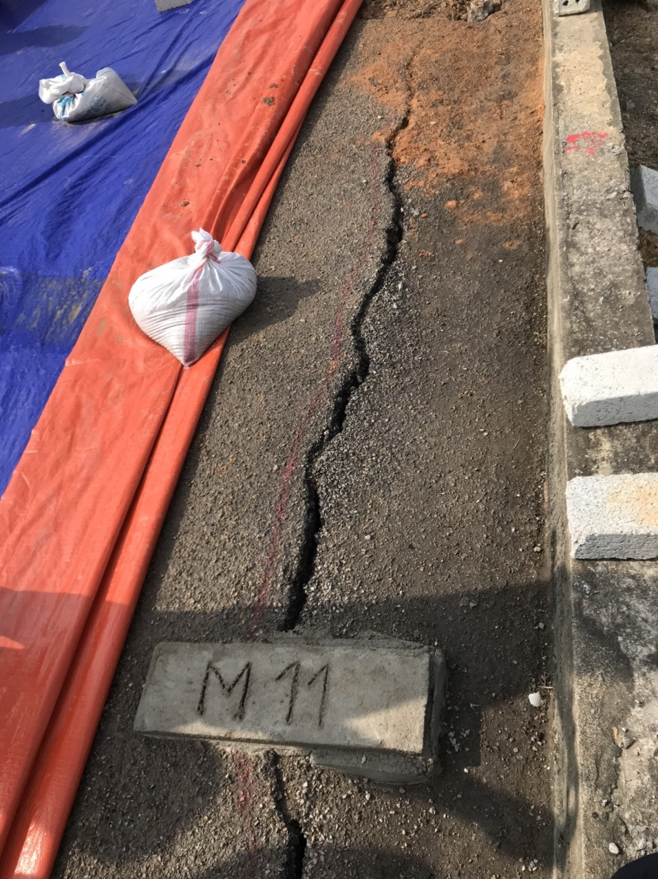 Thanh Hoa: Dap thuy loi chua gan 200 trieu m3 nuoc xuat hien vet nut-Hinh-2