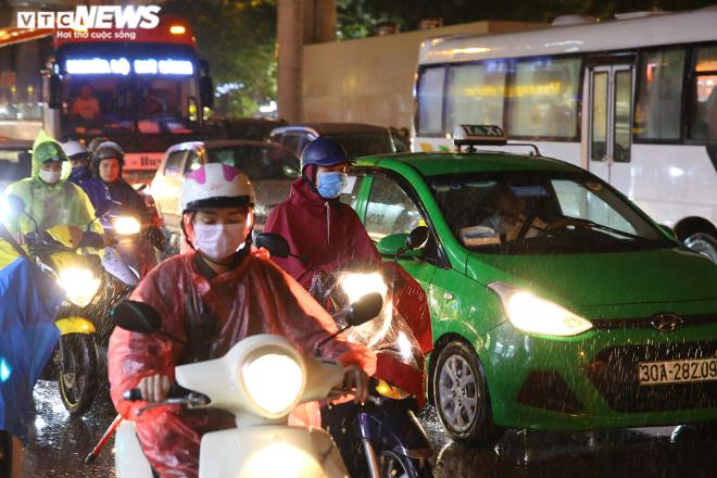 Các phương tiện di chuyển chậm.