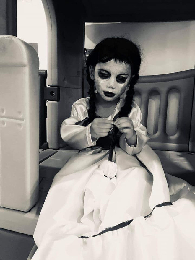 Cau be khien dan tinh 'khoc thet' khi hoa trang Annabelle qua giong-Hinh-5