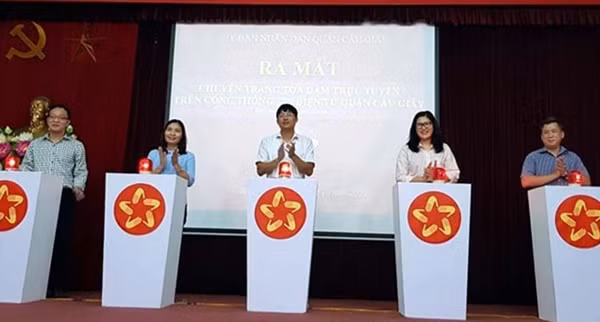 Ra mat trang toa dam truc tuyen giua chinh quyen voi nguoi dan o Ha Noi-Hinh-2