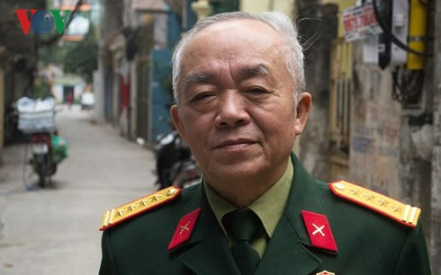 Đại tá, Tiến sỹ Vũ Tang Bồng, nguyên cán bộ Viện Lịch sử Quân sự Việt Nam: "Khi cấp dưới báo cáo vống lên sẽ dẫn đến việc nhận định, đánh giá và quyết định của cấp trên không chính xác".