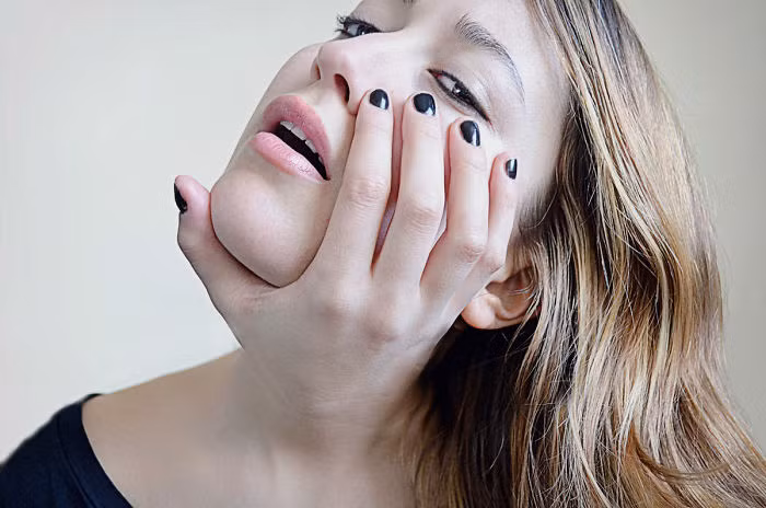 Cũng có tác phẩm khiến người khác rùng mình.