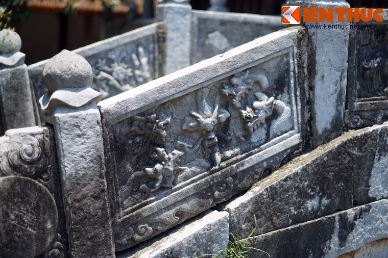 Nhìn chung, các tác phẩm này đậm nét tính chất nghệ thuật thiền, mang cùng phong cách với các bức chạm khắc đá khác trong chùa.