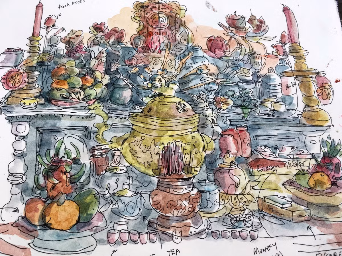 Đồ thờ bên trong chùa. Ảnh: Portland Sketcher.