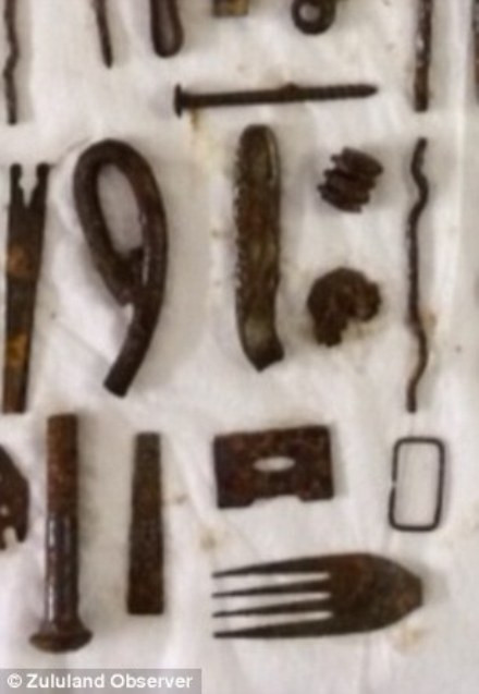 Bệnh nhân sau khi phẫu thuật đang trong giai đoạn hồi phục với thuốc chỉ định cho bệnh nhân bị tâm thần Bệnh nhân sau khi phẫu thuật đang trong giai đoạn hồi phục với thuốc chỉ định cho bệnh nhân bị tâm thần