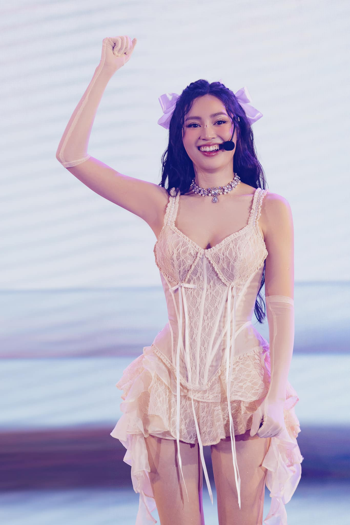 Phia Ninh Duong Lan Ngoc noi gi ve tin don bo du hoc Uc?