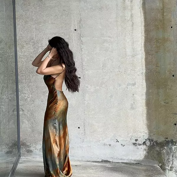 Cô từng chia sẻ với báo chí về thể trạng của mình: "Tạng người của tôi phải nói là béo trường kỳ, béo kháng chiến, béo gì mà béo thế. Ở trường mọi người gọi tôi là Thủy chân voi. Tôi vẫn rất quen với những lời réo gọi như: "Ê, Top béo".