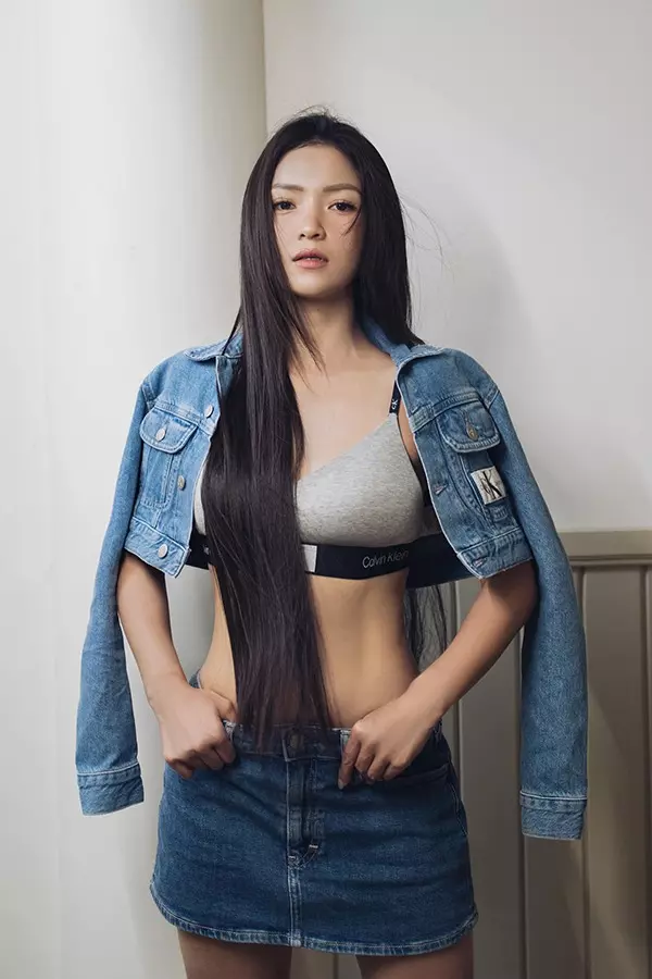 Sau những cảm xúc tiêu cực, Thủy Top đã quyết tâm tìm đến thể thao để hoàn thiện bản thân. Cô tiết lộ bí quyết: "Tôi lựa chọn thể thao đơn giản chỉ là tập luyện để mình đẹp hơn, giảm cân xuống để tự tin. Sau đó, tôi mới phát hiện thể thao không đơn giản là sự thay đổi vẻ đẹp bên ngoài mà còn là những thay đổi về thái độ sống và năng lượng tích cực từ sâu bên trong".