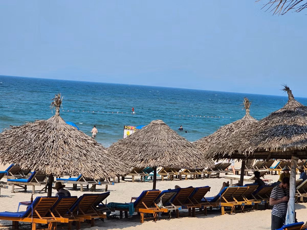 Biển An Bàng xếp thứ 5 trong danh sách Những bãi biển đẹp nhất châu Á 2024 với hơn 7.000 review (đánh giá sau khi trải nghiệm). 