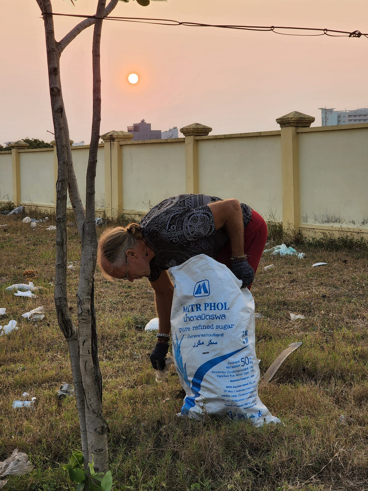 Trash Hero Đà Nẵng được thành lập từ tháng 9/2022 với thành viên là những du khách nước ngoài, người nước ngoài định cư ở Đà Nẵng cùng các bạn tình nguyện viên, người dân địa phương.