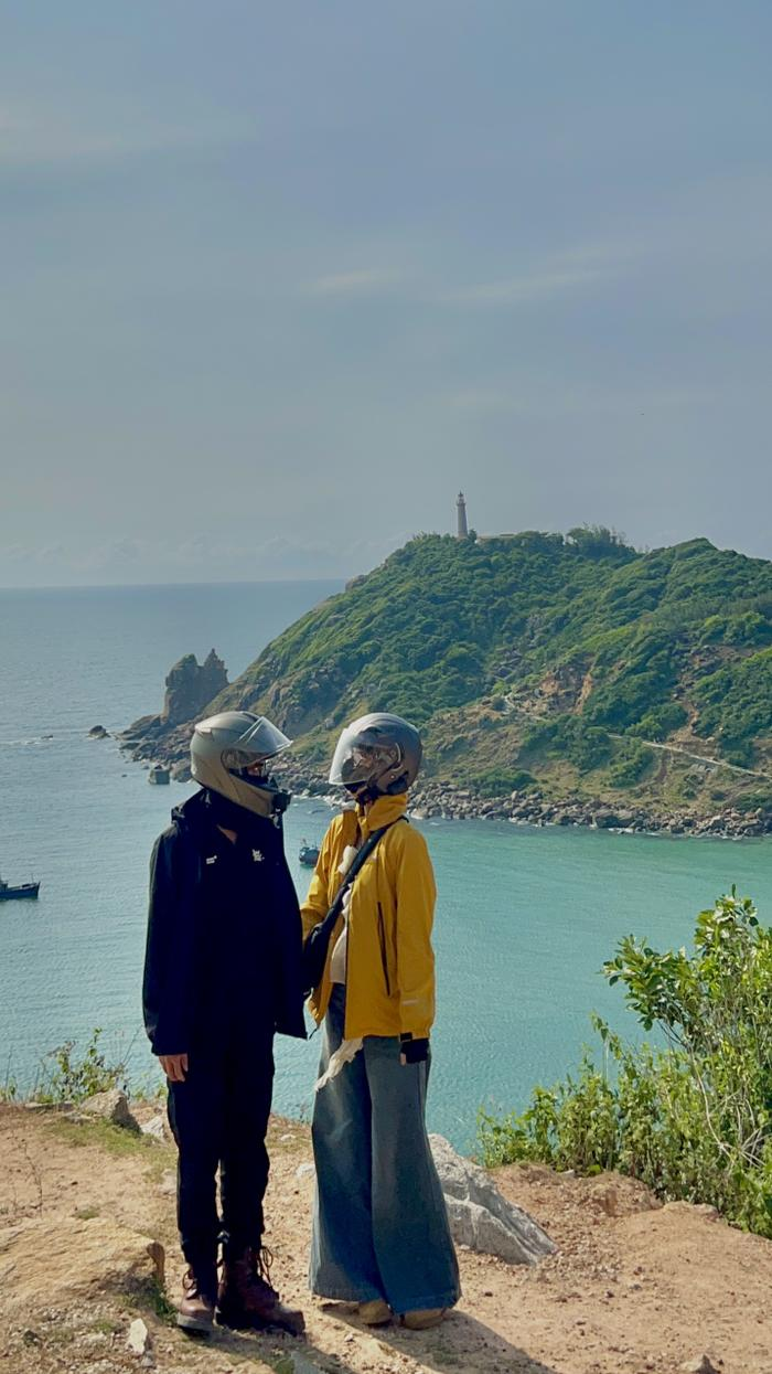 Di phuot xuyen Viet, cap doi co man cau hon cuc lang man