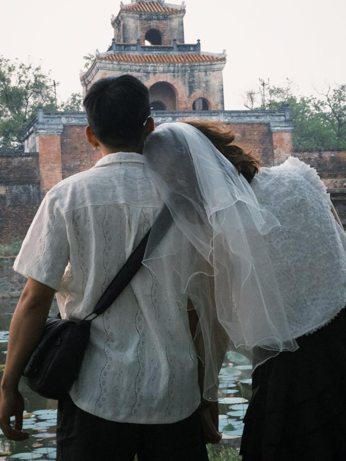 Di phuot xuyen Viet, cap doi co man cau hon cuc lang man-Hinh-4