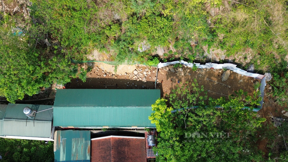 Thầy giáo người Kinh lập nghiệp ở Sơn La, nuôi gà Mông giống Thay giao nguoi Kinh lap nghiep o Son La, nuoi ga Mong giong