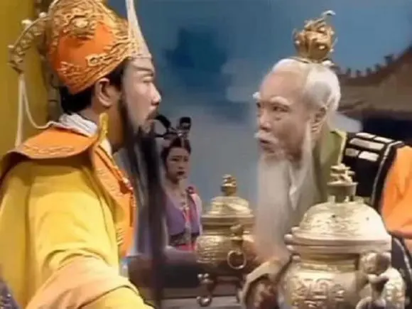 Cuoc chien giua Thien dinh va Ngo Khong chi la 