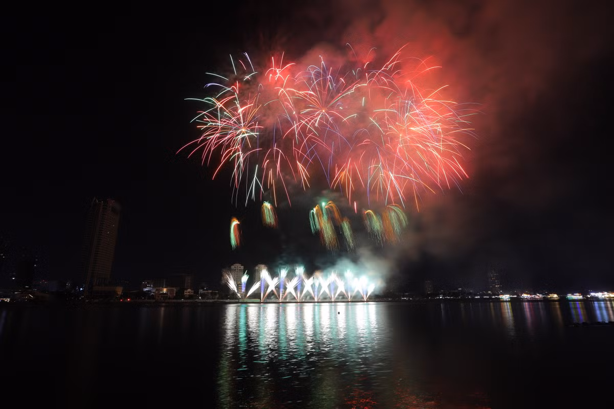 Được mong đợi nhất trong mùa DIFF năm nay là sự tham gia của 3 tân binh đến từ Trung Quốc, Đức và Ý. Tuy là 3 tân binh tại sân chơi DIFF nhưng cũng là những đội pháo hoa mạnh, từng tham gia nhiều buổi trình diễn lớn trên thế giới.