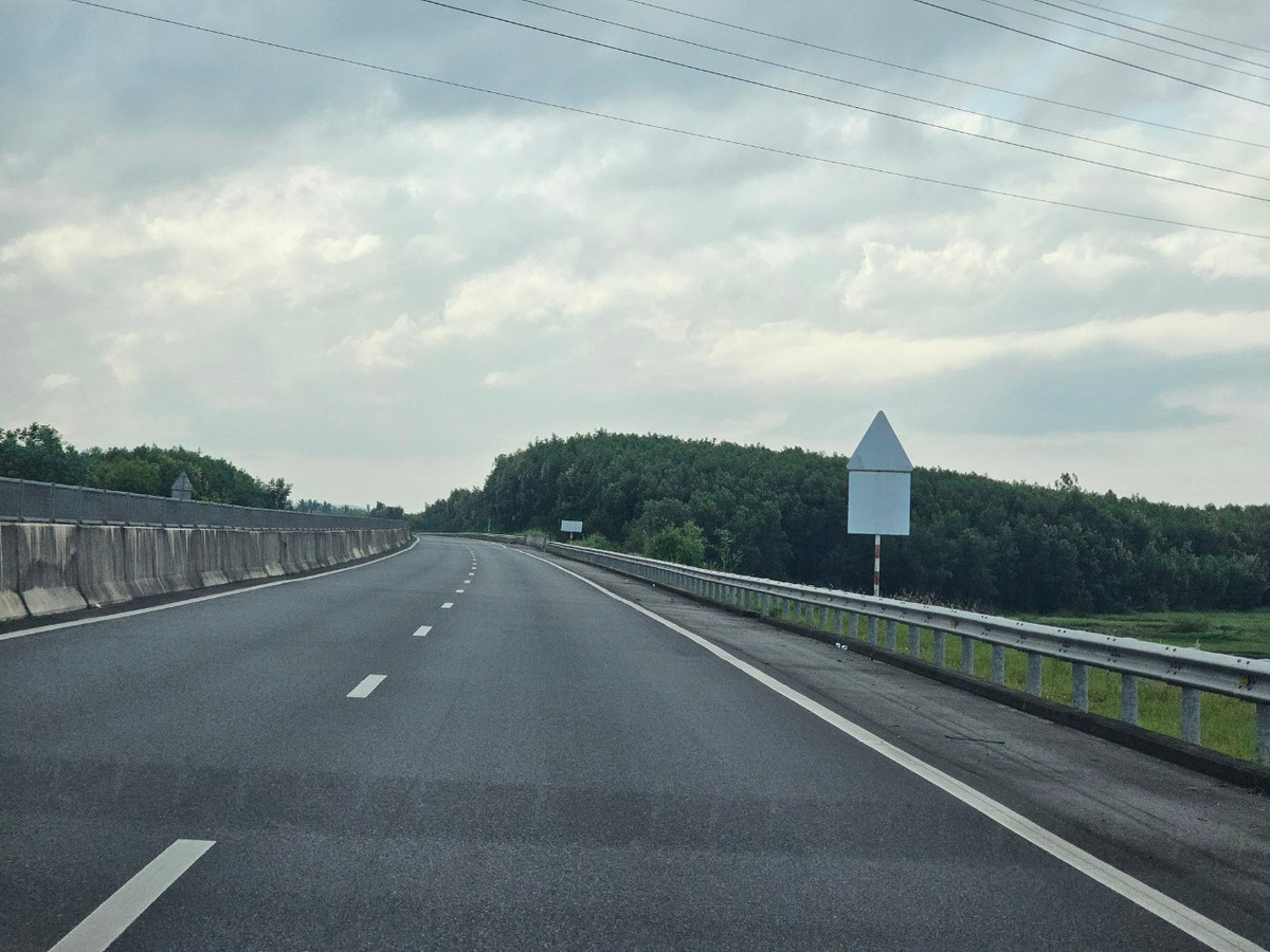 Vụ việc xảy ra vào trưa 3/5 trên cao tốc Đà Nẵng - Quảng Ngãi.