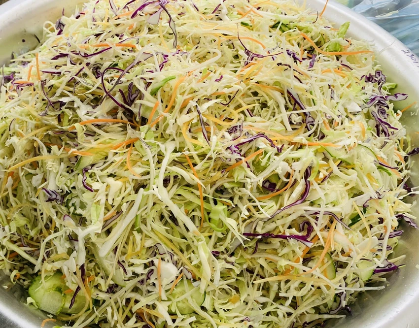 10 loi ich cho suc khoe khi uong nuoc ep bap cai