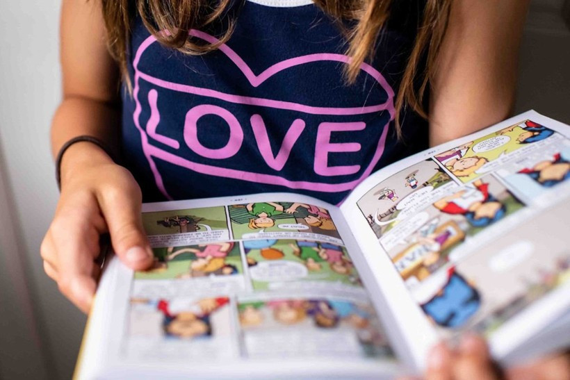 9 loi ich khi cho tre doc truyen tranh