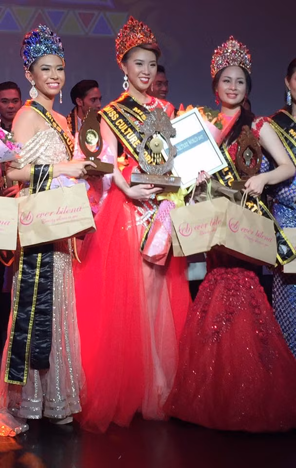 Tốt nghiệp trung học, Ngọc Trâm đã đầu quân cho một công ty giải trí tại TP. Hồ Chí Minh và được đào tạo bài bản về trình diễn, diễn xuất. Từng theo đuổi mục đích trở thành một diễn viên chuyên nghiệp nhưng cơ may chưa mỉm cười với người đẹp này.