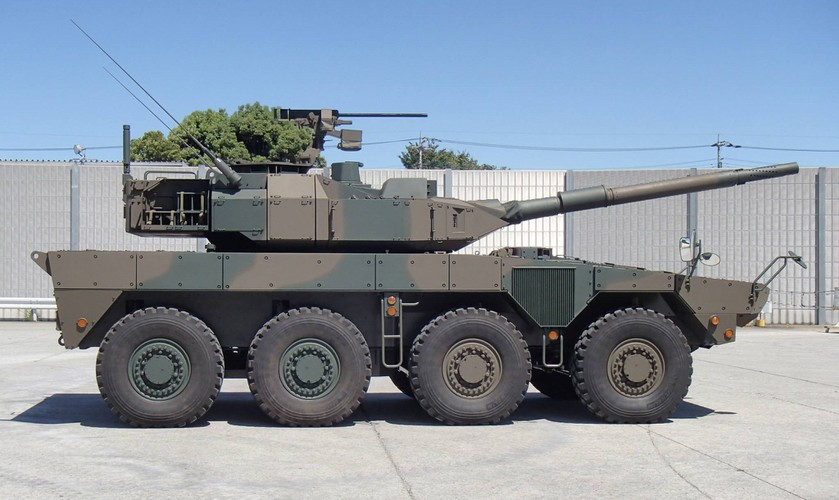 Với vỏ giáp của Type-16 phía trước có thể bảo vệ khỏi đạn pháo cỡ 30mm và hai bên hông có thể chống được đạn 14,5mm.