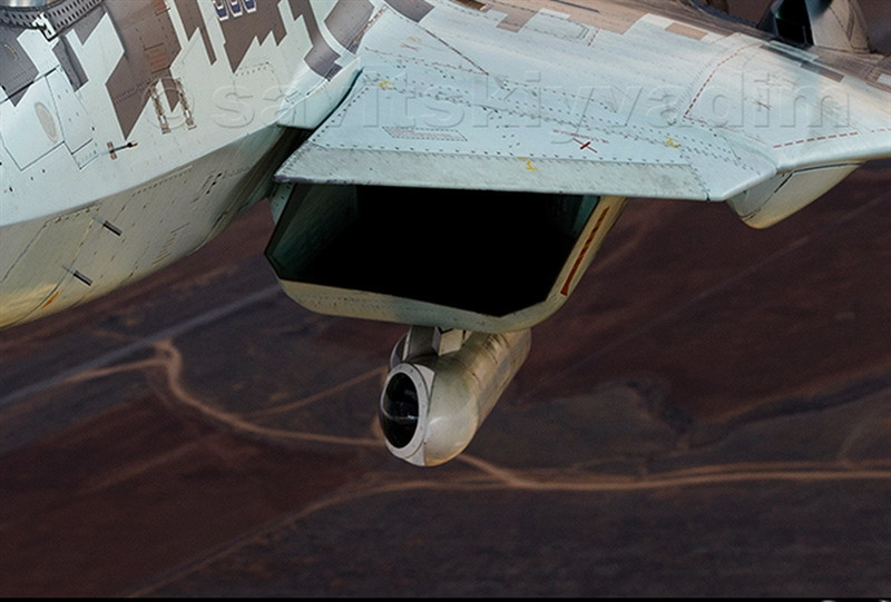 Được biết, tổ hợp trinh sát và chỉ thị mục tiêu 101KS-N là một thành phần quan trọng của hệ thống cảm biến quang - điện tử 101KS Atoll được phát triển riêng cho tiêm kích Su-57. Nguyên mẫu 101KS-N đầu tiên được Nga giới thiệu tại triển lãm hàng không MAKS năm 2015.