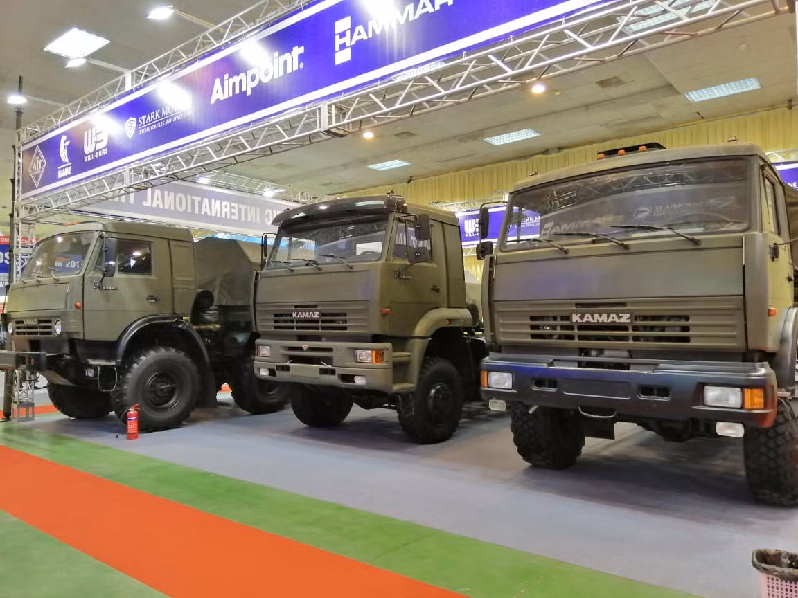 Xe vận tải việt dã KamAZ do Nga chế tạo chính là phương tiện thật có kích thước lớn duy nhất xuất hiện trong khuôn khổ Triển lãm DSE Vietnam 2019.