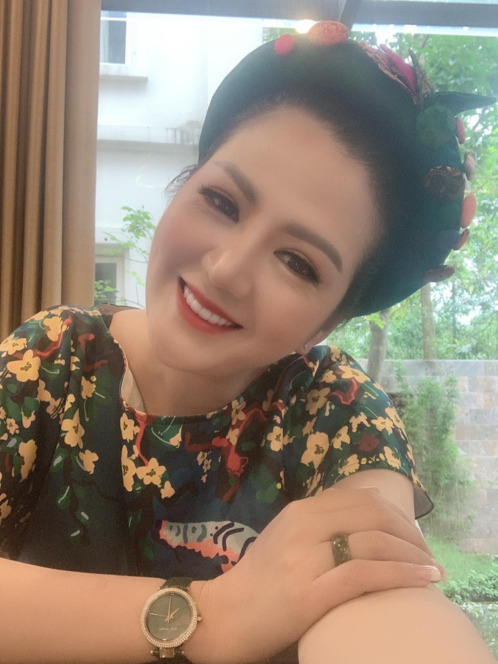 Dinh Hien Anh - ba xa Thu truong mac goi cam, chia se nhu triet ly-Hinh-5