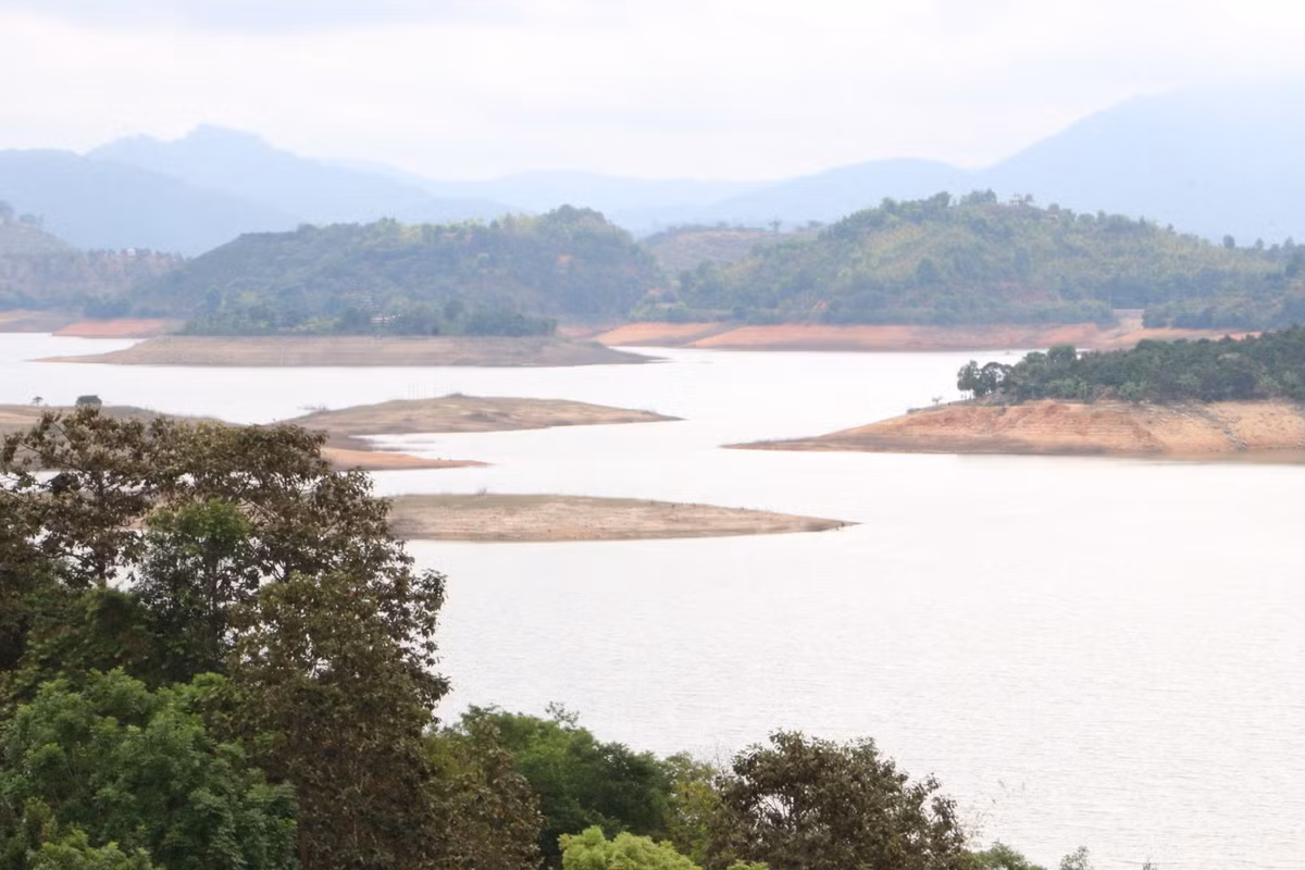 Hồ Hàm Thuận ở huyện Hàm Thuận Bắc, Bình Thuận đang ở ngưỡng mực nước chết