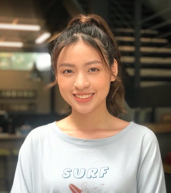 Từng một lần đối mặt với câu chuyện nhan sắc quá khứ - hiện tại, Thanh Tâm "bắp cần bơ" giờ chẳng còn ngần ngại công khai những bức hình cũ lên mạng xã hội. Mới đây, cô nàng đã tự mình chia sẻ hình ảnh so sánh nhan sắc khiến dân mạng "sốc".