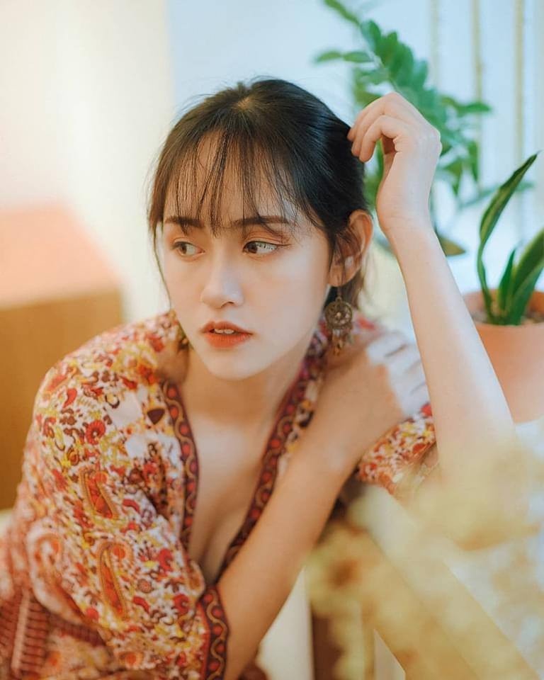 Thời gian rảnh, Bảo Vân thường dành thời gian cho gia đình, đi chơi cùng bạn bè.