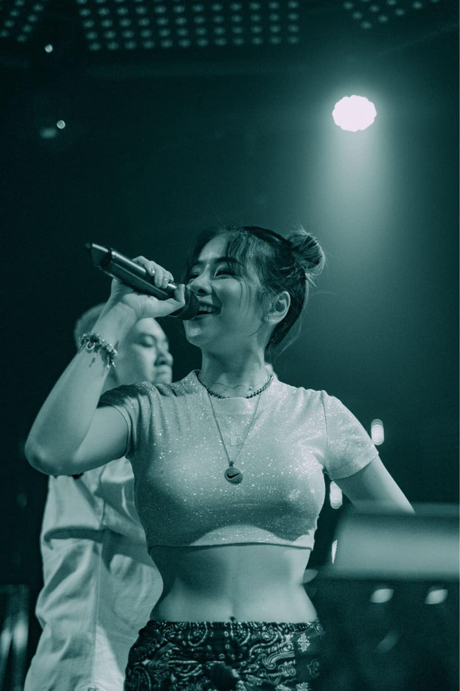 Hiện tại, DJ Mie đang nhận được sự chú ý của khán giả khi tham gia gameshow " Rap Việt".