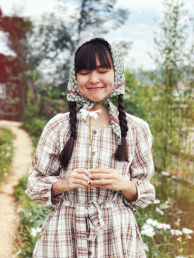 Cứ mỗi lần “khoe khéo” vòng nào ra vòng náy, Khánh Vân lại một lần làm dân tình phải đi vào dò hỏi xem bí quyết giữ dáng của cô nàng là gì?