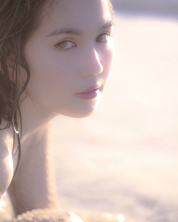 Đa số ý kiến cho rằng đây chính là thời kì nhan sắc chạm ngưỡng đỉnh cao của người đẹp chân dài Trà Vinh.