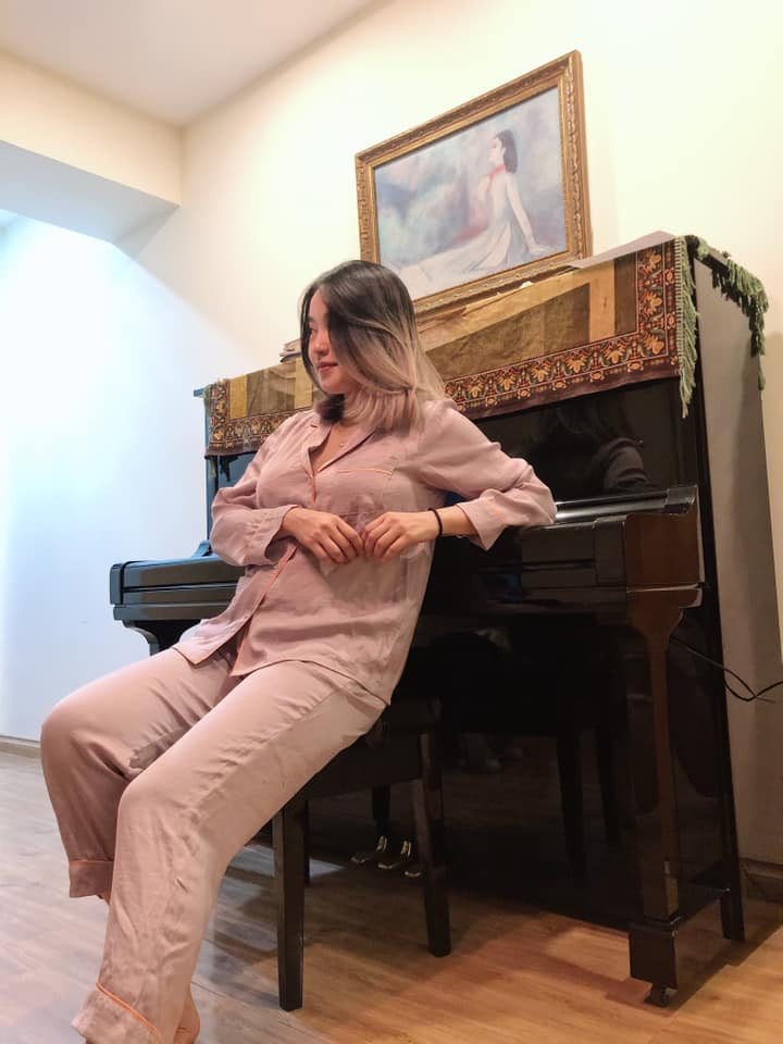 Sau khi sinh đứa con thứ 2, từ một cô gái thon thả 3 vòng quyến rũ, Mi Vân đã trở thành mẹ bầu 70kg.