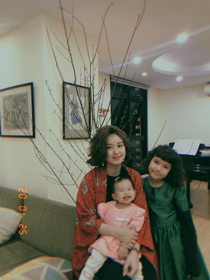 Khi con gái út lên 1 tuổi, Mi Vân mới bắt đầu hành trình giảm cân để lấy lại sắc vóc ban đầu của mình. Chỉ trong vòng 3 tuần, cô đã đạt kết quả ngoạn mục, giảm xuống chỉ còn 47kg.