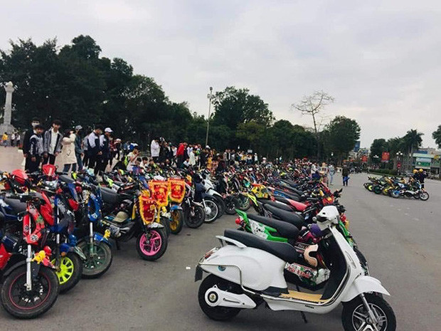 Nhiều người cho rằng, nhà trường và gia đình phải có những biện pháp răn đe đối với những học sinh tham gia những buổi off team vô bổ này.