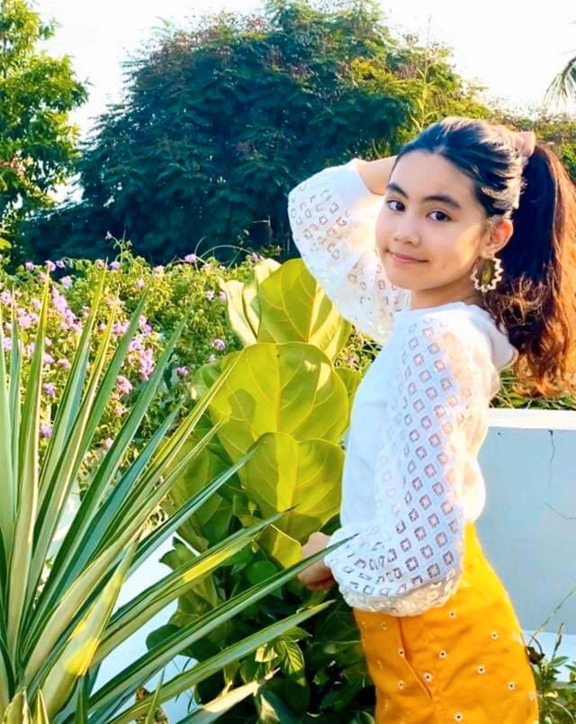 Những khoảnh khắc 2 công chúa nhà Quyền Linh đứng chung một khung hình luôn khiến người hâm mộ phải nức nở khen vì quá hoàn hảo.