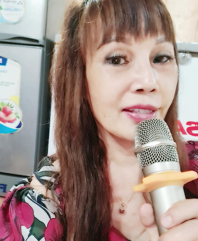 Qua đó, cư dân mạng thấy mừng cho cô Sao bởi ít nhất chị cũng không bị di chứng quá nhiều từ phẫu thuật căng da mặt.