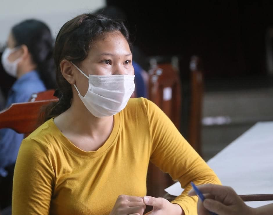 Dan tinh than phuc, nu sinh nganh Y dang ky chong dich COVID-19