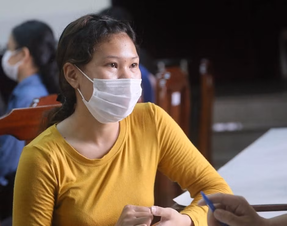 Dan tinh than phuc, nu sinh nganh Y dang ky chong dich COVID-19