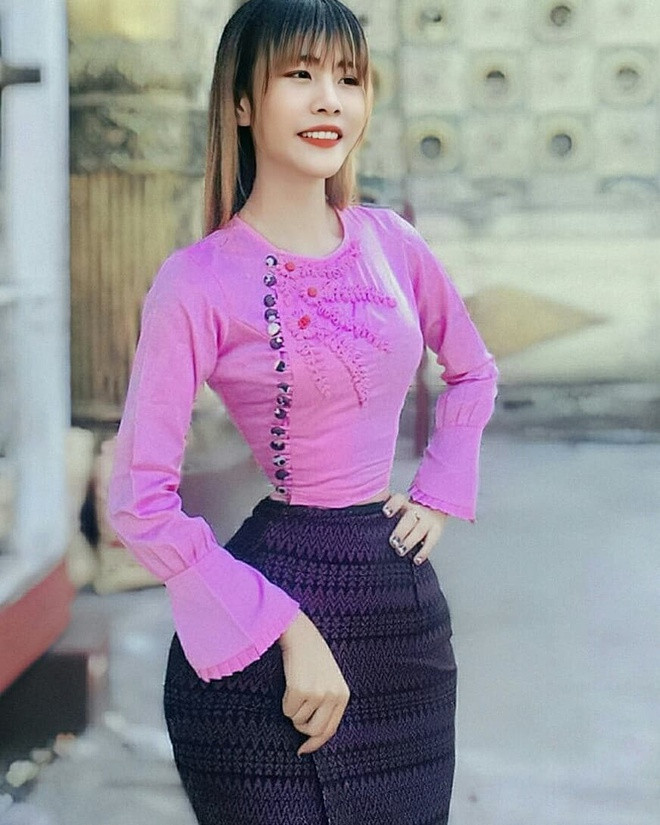 Nói về những bình luận tiêu cực trên mạng, Su Naing cho biết cô không quan tâm nhiều. "Tôi thích chụp ảnh và khoe dáng. Vẫn có nhiều người khen ngợi và ngưỡng mộ cơ thể của tôi. Những lời khen khiến tôi thỏa mãn".