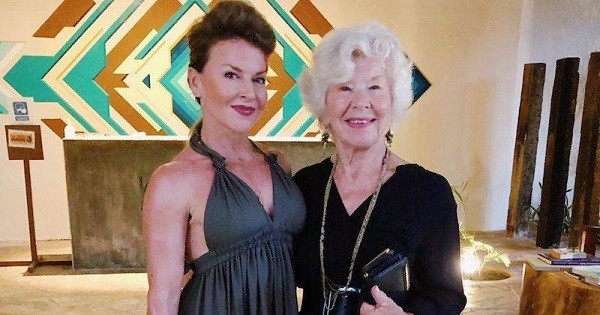 Kết quả là, sau 3 năm luyện tập, bà không chỉ giảm gần 30kg, sở hữu một thân hình săn chắc mà còn khỏi dần các bệnh tuổi già.