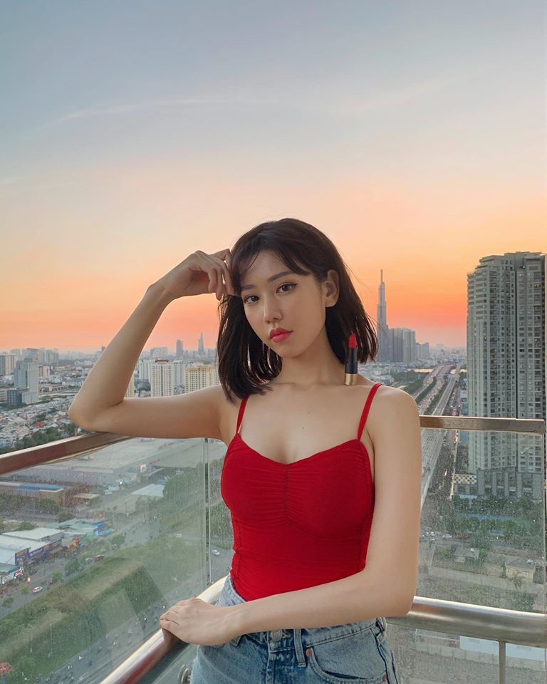 Nhờ nhan sắc cùng thân hình mảnh dẻ siêu chuẩn của mình, Min không bao giờ khiến fans thất vọng trước mỗi màn tái xuất.