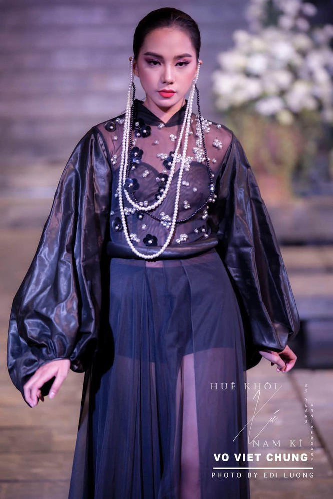 Hiện tại ngoài giờ học, Bích Thùy còn tham gia catwalks cho nhiều show thời trang, xuất hiện trong những bộ ảnh lookbook với tư cách là người mẫu chuyên nghiệp.