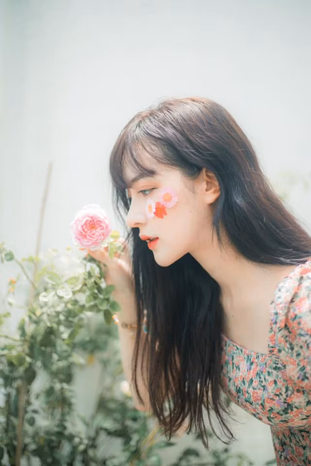 Chọn cho mình một chuyên ngành khá đặc thù là Quan hệ quốc tế, cô gái đến từ xứ Nghệ cũng gặp những khó khăn như: lịch học dày đặc, thời gian thi cử liên tục căng thẳng…