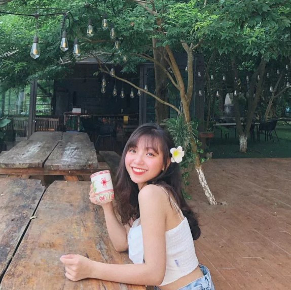 Nữ sinh FPT hiếm hoi của ngành Kỹ thuật phần mềm Trịnh Thị Hà My gây ấn tượng nhờ nhan sắc kẹo ngọt.