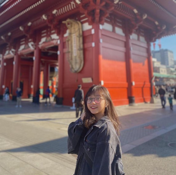 Với thành tích xuất sắc, Hà My được trường đưa ra nước ngoài học tập và trao đổi văn hóa trong những chương trình hấp dẫn. Mời quý độc giả đón xem thêm video Điểm thi tốt nghiệp THPT 2020: Hai nữ sinh đạt điểm 10 môn văn là ai? - Nguồn: VTC NOW